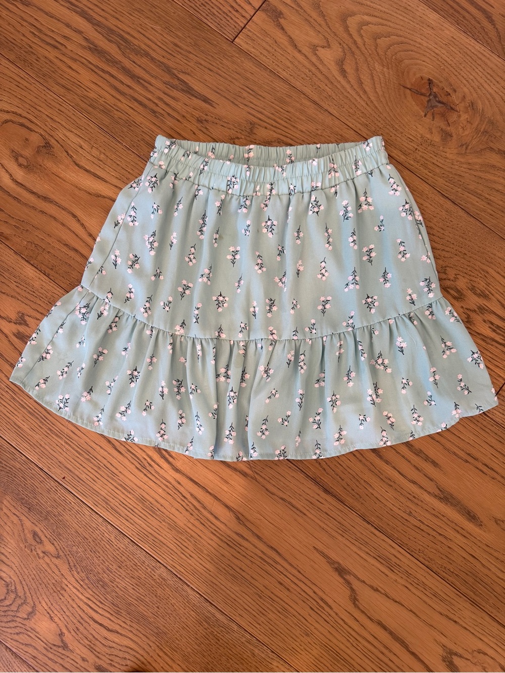 Francesca's Collections Mint Green Floral Ruffle Skirt